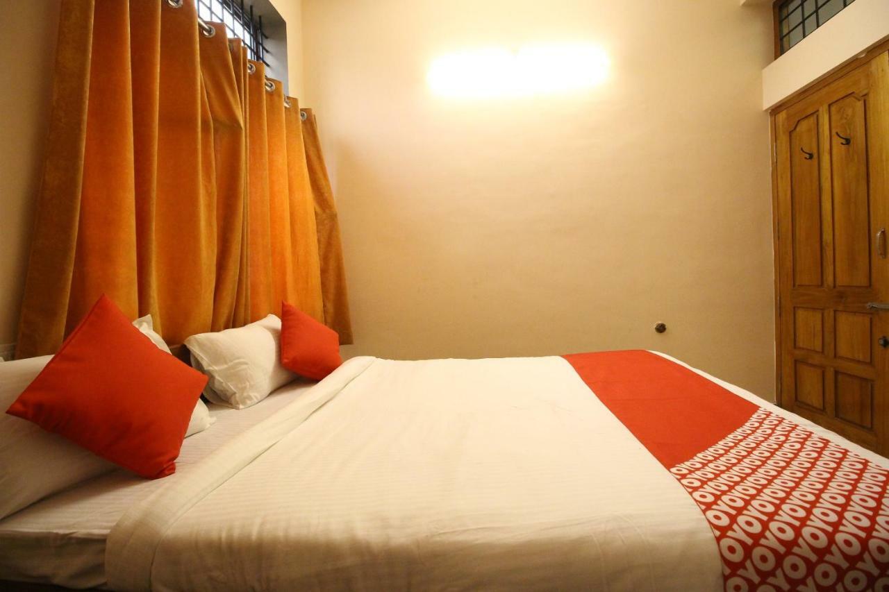 Oyo Flagship 30734 Jeevan Lodge Shimoga Extérieur photo