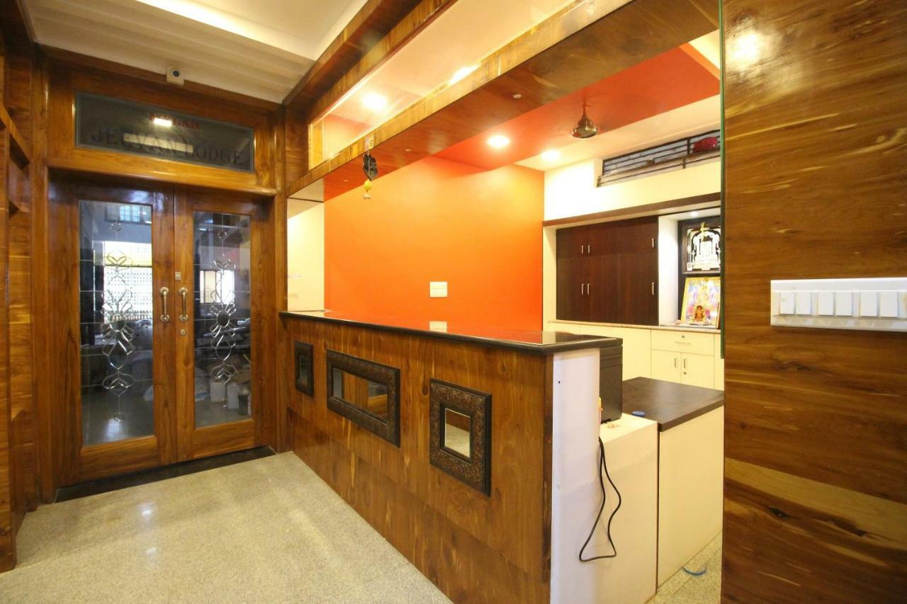 Oyo Flagship 30734 Jeevan Lodge Shimoga Extérieur photo