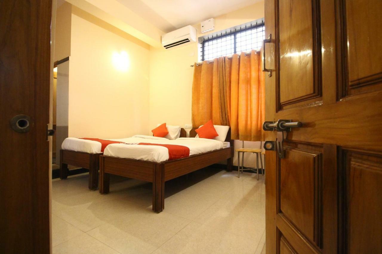 Oyo Flagship 30734 Jeevan Lodge Shimoga Extérieur photo